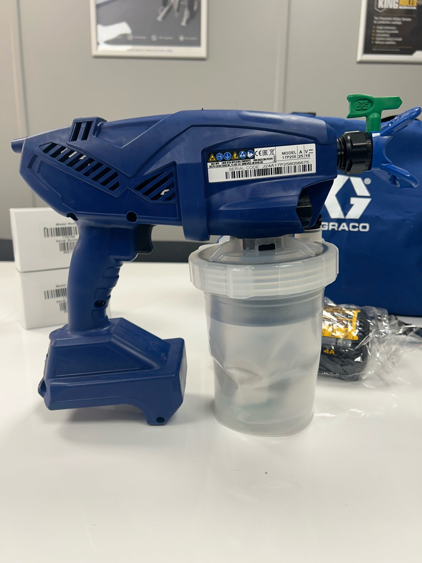 Brand New Graco Ultramax- 25M614 - no box