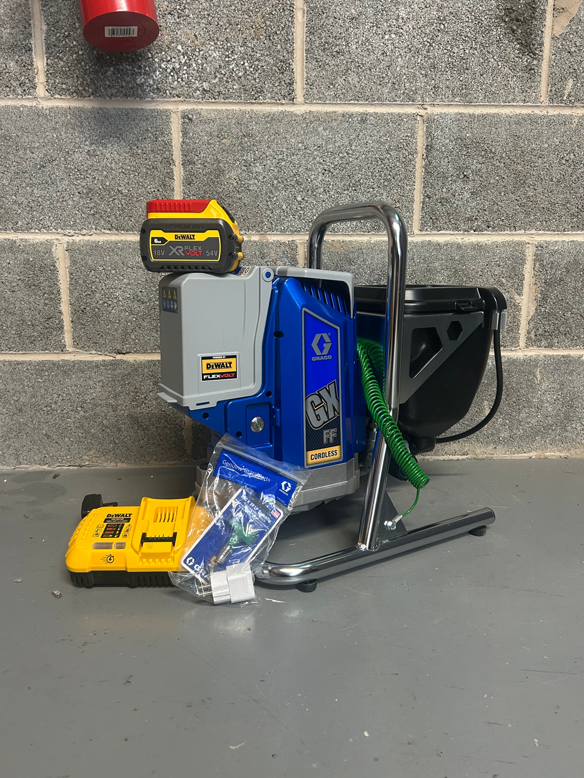 EX-DEMO Graco GXFF Cordless Airless Sprayer, UK