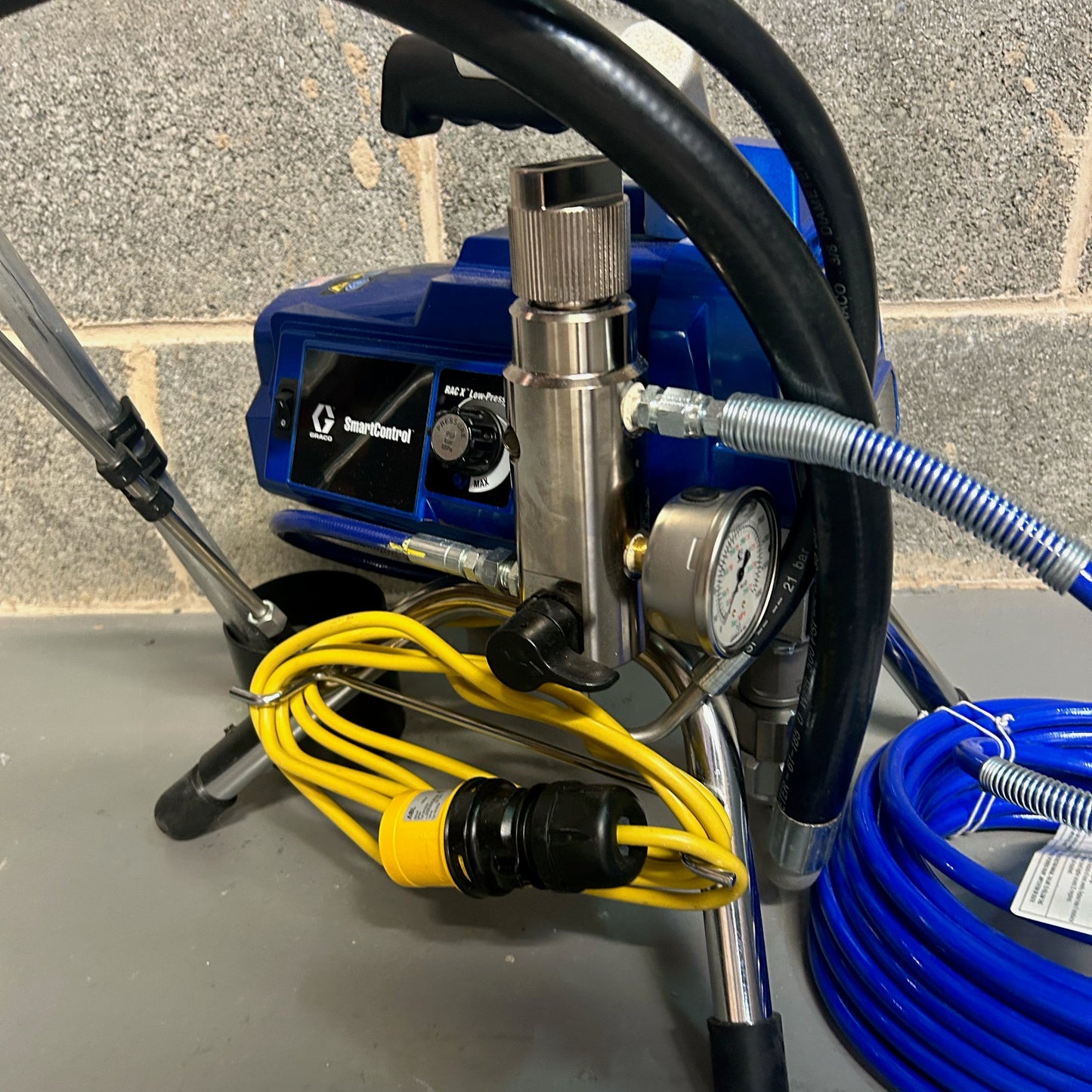 EX-DEMO ULTRA 395, STAND