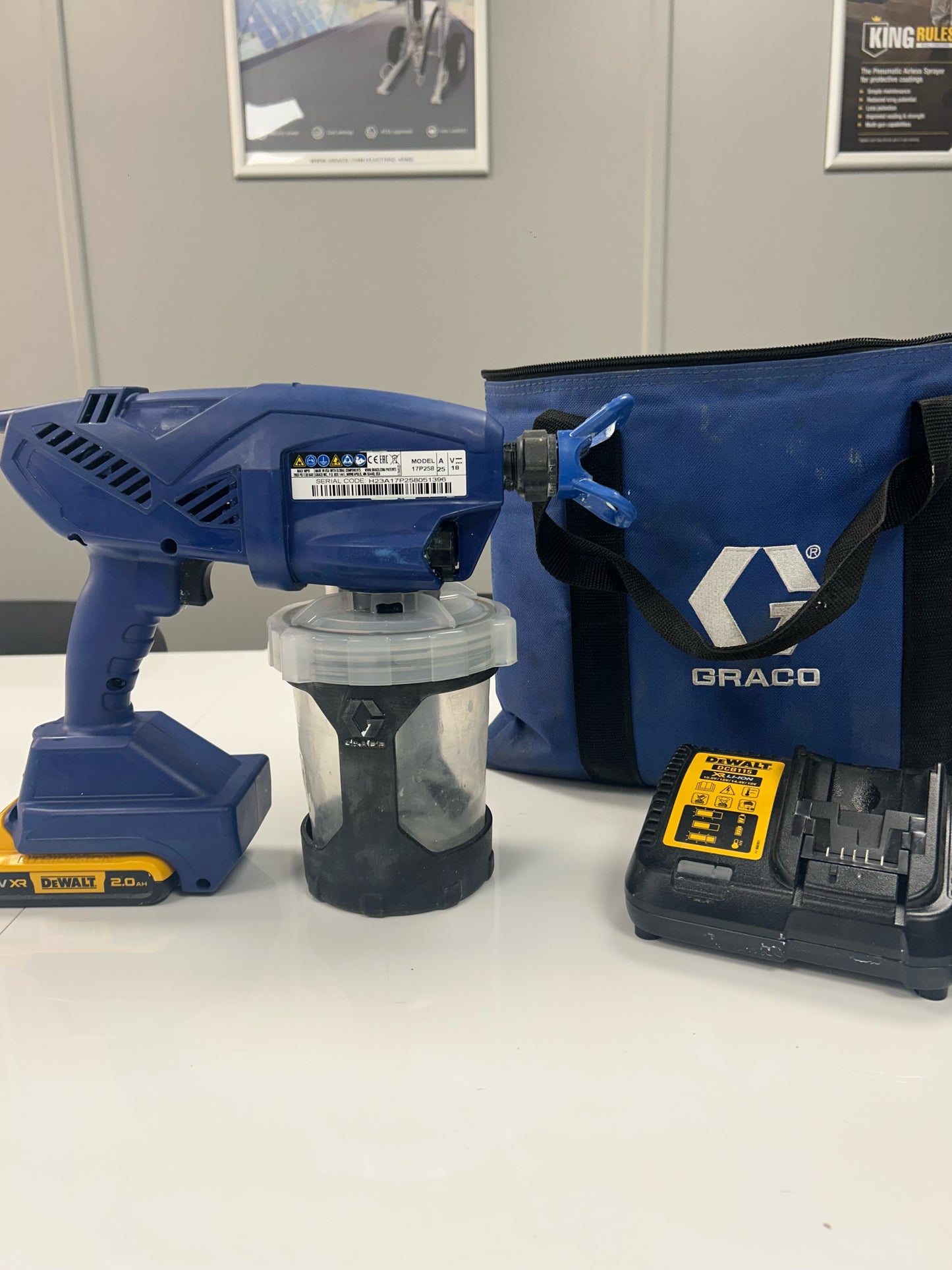 Ex-Demo Graco UltraMax handheld
